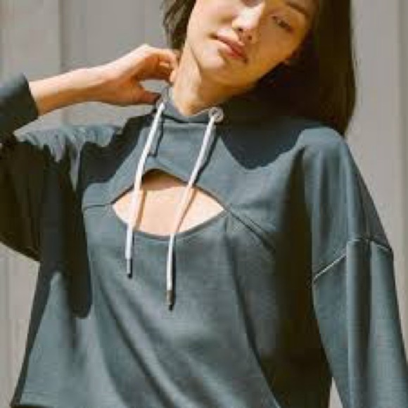 Daily practice hoodie cutout size medium - Picture 1 of 3